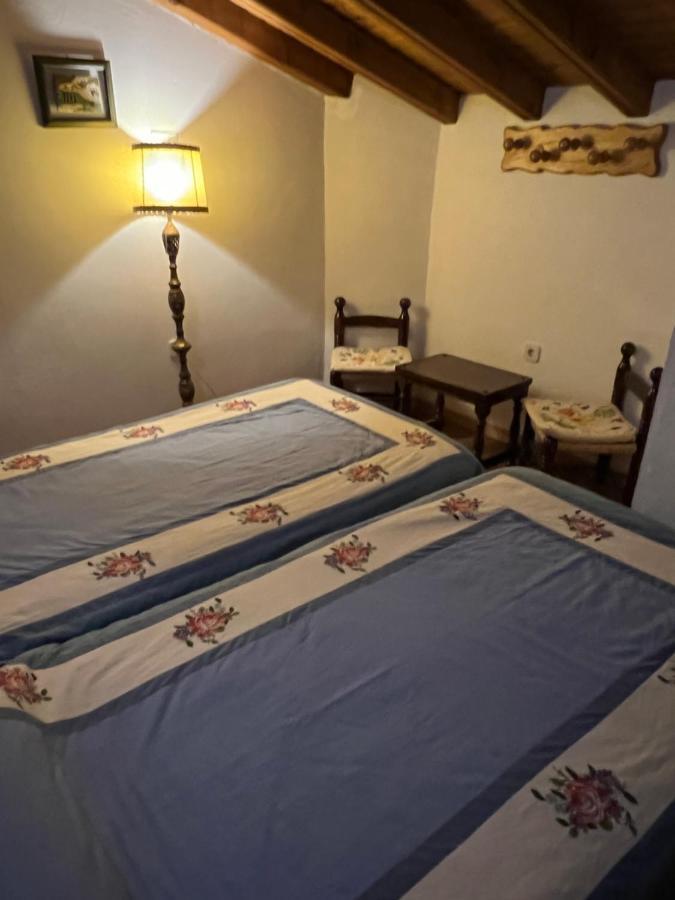Tía Clotilde es una casa grande ideal para familias y grupos de amigos Cabezas Bajas Exterior foto